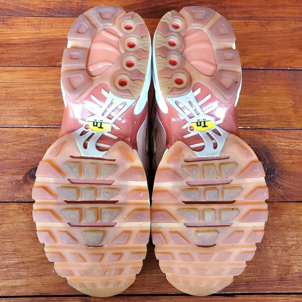 Nike‎ Air Max Plus Shoes Women 6.5 Velvet Dusty Pink AH6788-201